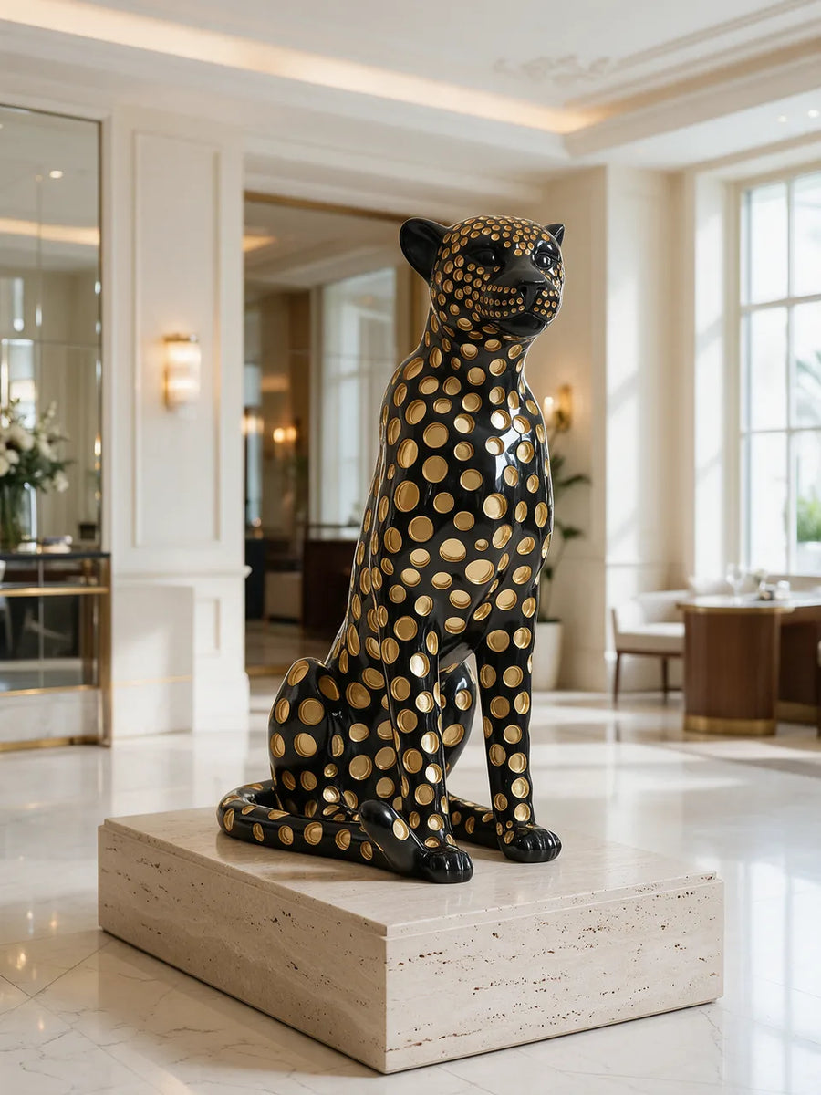 Spotted Cheetah: Hotel